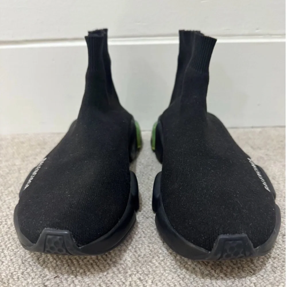 Balenciaga Speed runner stretchy knit fabric trainer sneakers with rubber sole. - Picture 4 of 14